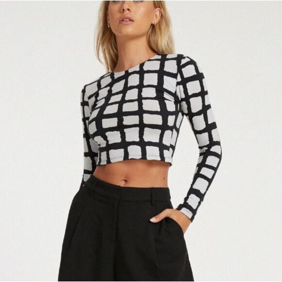 MOTEL Bonnie Crop Top in Mono Painted Check Black NEW Large - Picture 2 of 9